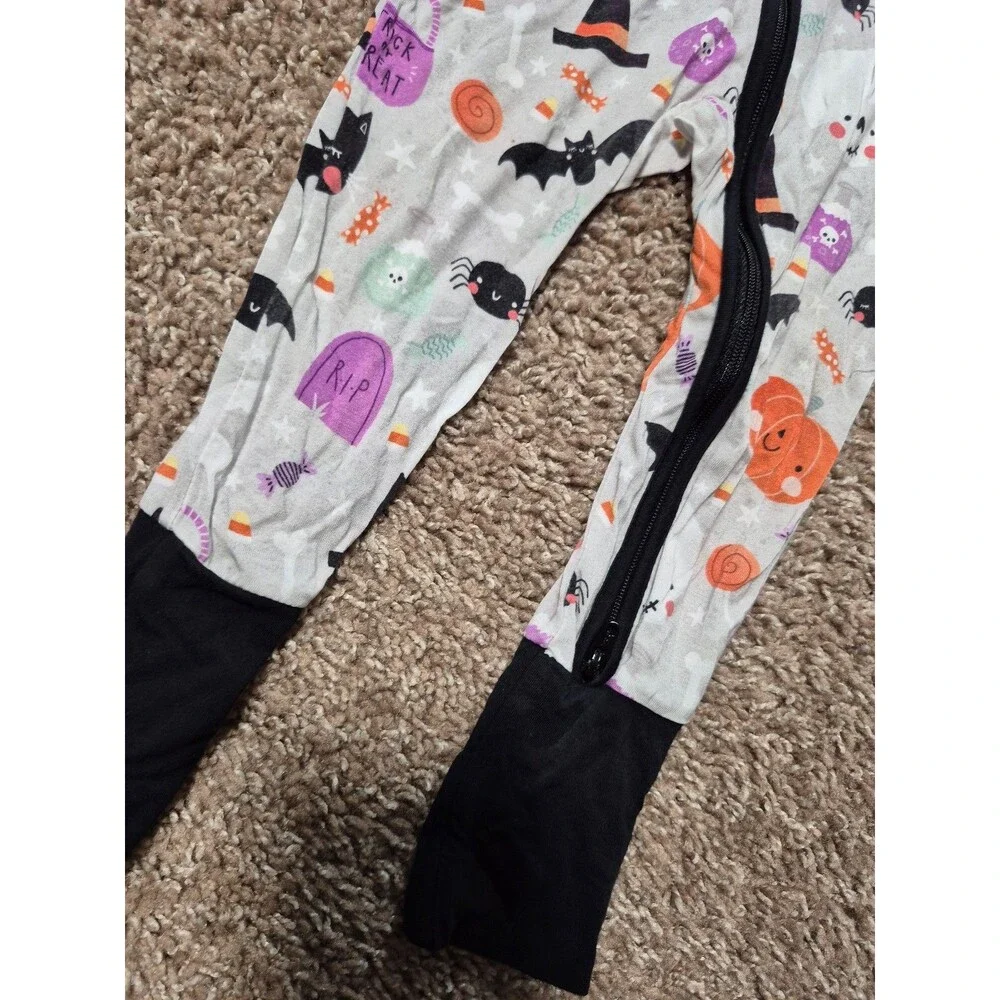 Little sleepies trick or treat zippy Halloween size 6-12M